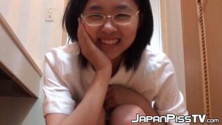 Teen Schoolgirl私拍香艳私密剃阴视频